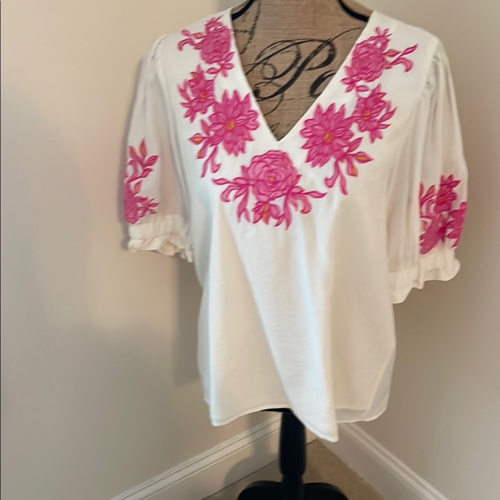 Floral Embroidered White Top- purchased at an expensive boutique. Worn gently.